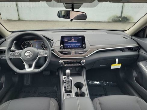 New 2026 Nissan Altima 2.5 SV AWD/4WD image 6