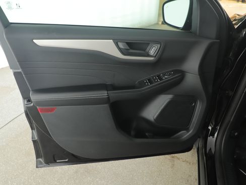 Certified 2022 Ford Escape SE w/ SE Sport Appearance Package image 20