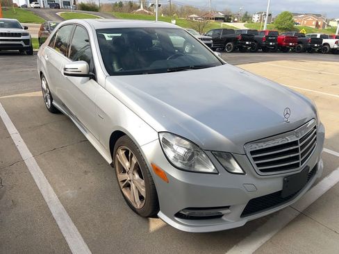 Used 2012 Mercedes-Benz E 350 4MATIC Sedan image 3