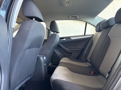 Used 2018 Volkswagen Jetta S FWD image 19