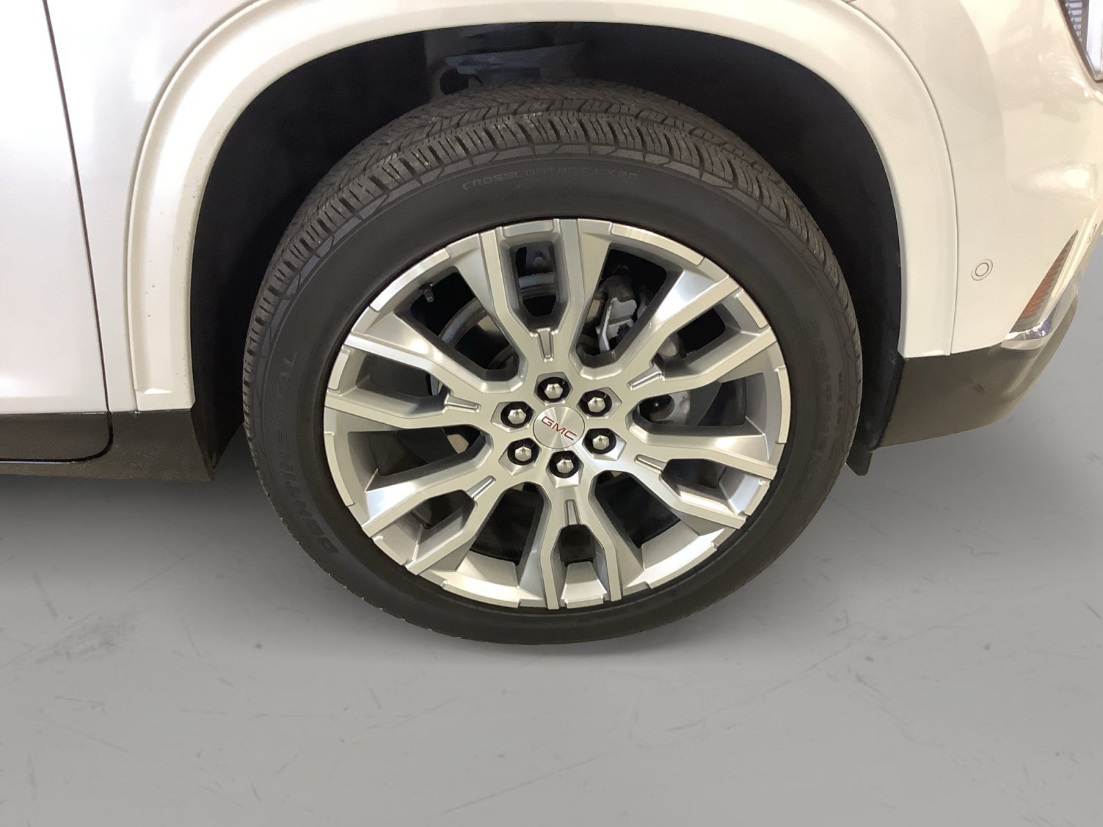 Used 2024 GMC Acadia Denali w/ Super Cruise Package FWD image 10