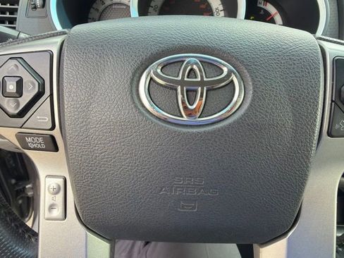 Used 2015 Toyota Tacoma PreRunner w/ SR5 Package RWD image 15