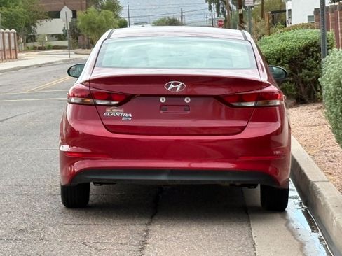 Used 2018 Hyundai Elantra SE w/ Cargo Package FWD image 5