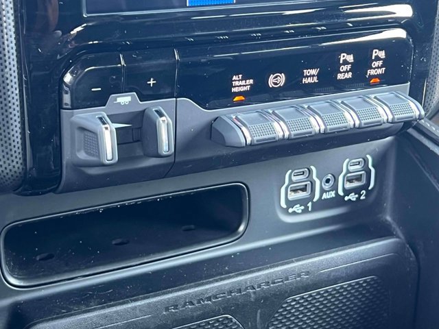 Used 2024 RAM 2500 Limited AWD/4WD image 31