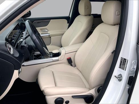 Used 2022 Mercedes-Benz GLB 250 image 7