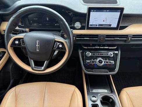Used 2022 Lincoln Corsair Reserve w/ Equipment Group 201A AWD/4WD image 3