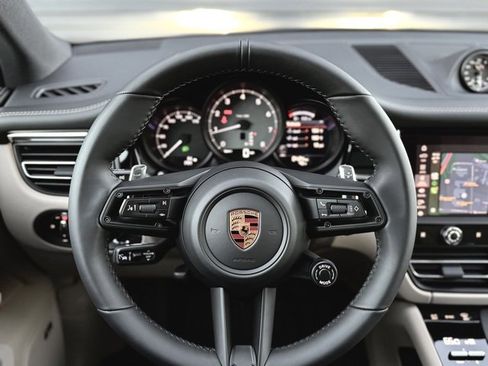 New 2026 Porsche Macan S image 21