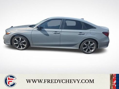 Used 2025 Honda Civic Sport image 36