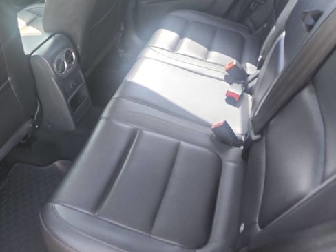 Used 2016 Volkswagen Tiguan S image 10