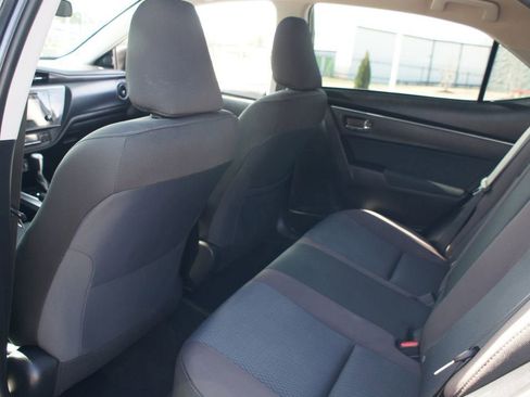 Used 2017 Toyota Corolla LE image 12