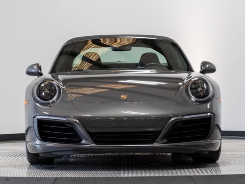 Used 2017 Porsche 911 Targa 4S image 9