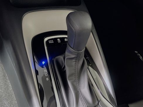 Used 2025 Toyota Corolla LE image 24