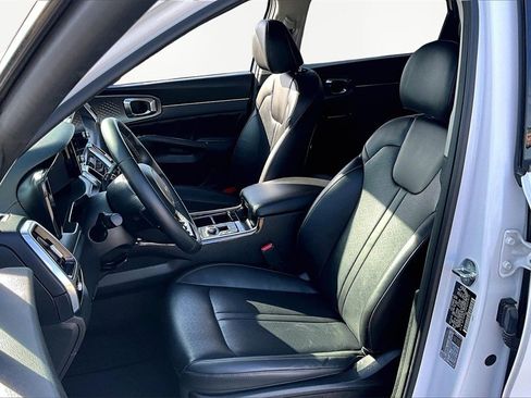Used 2023 Kia Sorento SX image 25