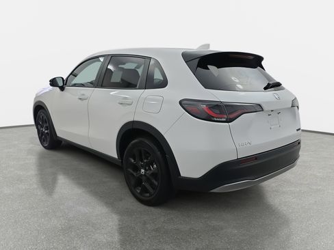 Certified 2025 Honda HR-V Sport image 7