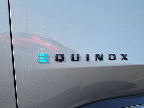 New 2026 Chevrolet Equinox EV RS image 5