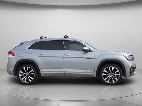 Used 2022 Volkswagen Atlas Cross Sport SEL Premium R-Line w/ Cross Sport MDO Package AWD/4WD image 9