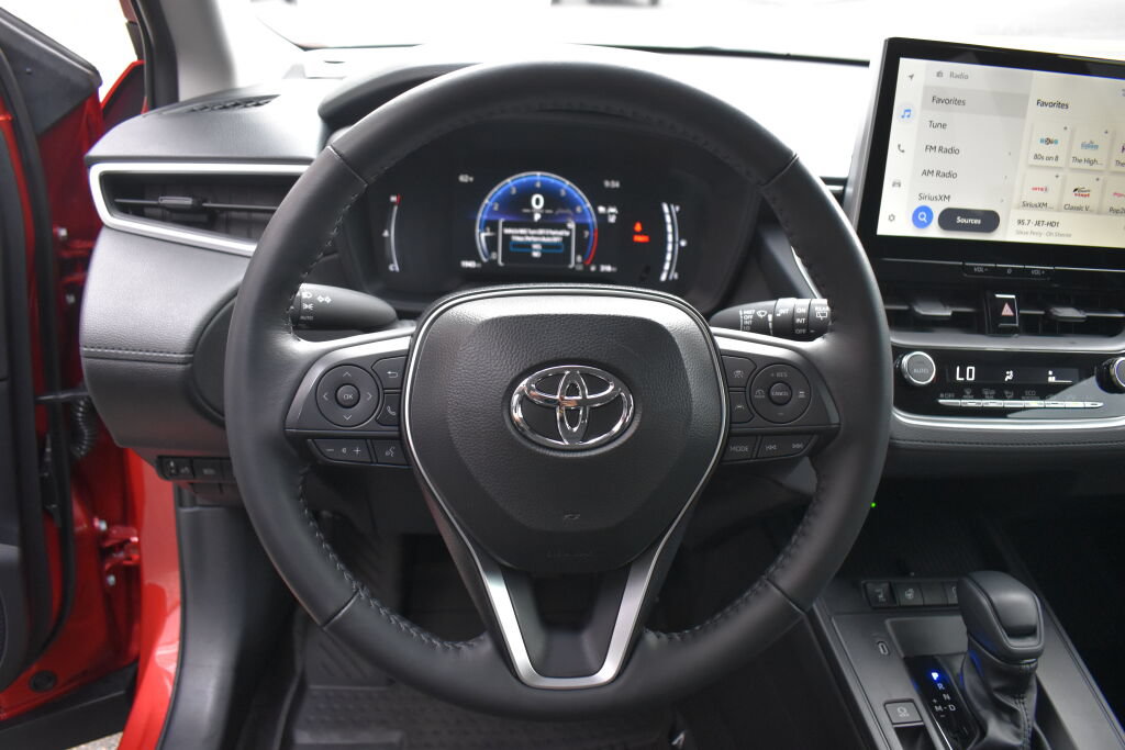 Certified 2026 Toyota Corolla Cross LE w/ Moonroof Package AWD/4WD image 9
