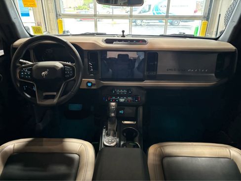 Used 2024 Ford Bronco Wildtrak AWD/4WD image 10