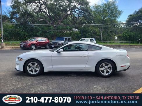 Used 2022 Ford Mustang Coupe RWD image 2