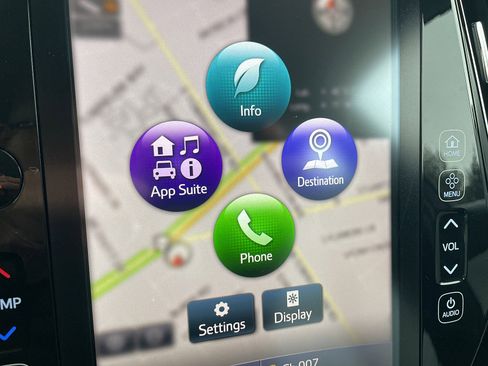 Used 2017 Toyota Prius Prime Premium image 56