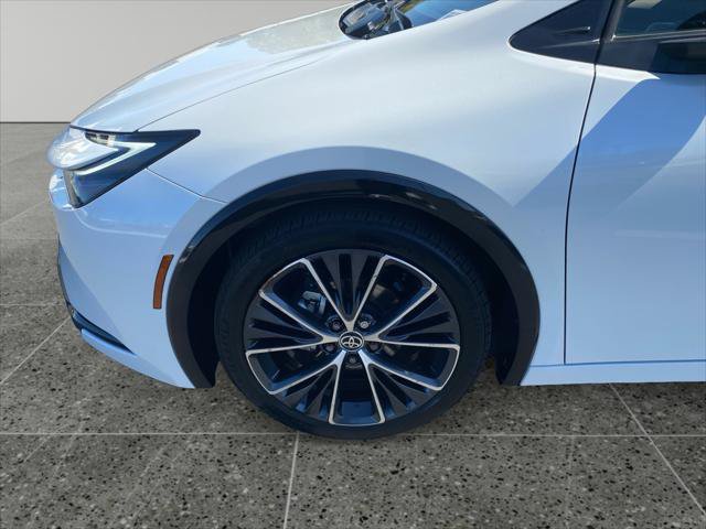 Certified 2026 Toyota Prius XLE FWD image 14