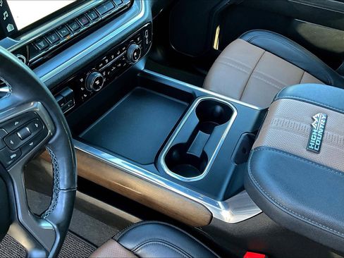 Certified 2024 Chevrolet Silverado 3500 High Country w/ High Country Premium Package image 11