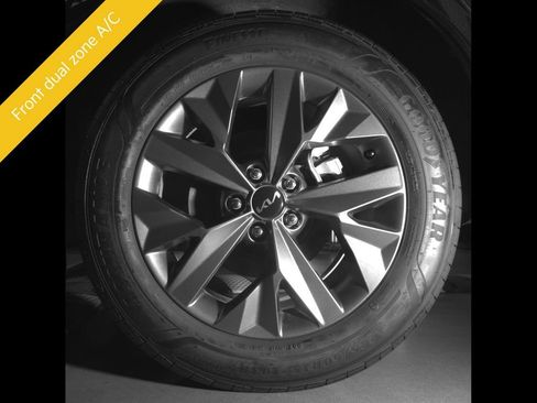 Certified 2025 Kia Sportage SX Prestige AWD/4WD image 14