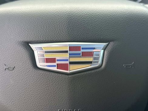 Certified 2025 Cadillac XT6 Luxury image 30