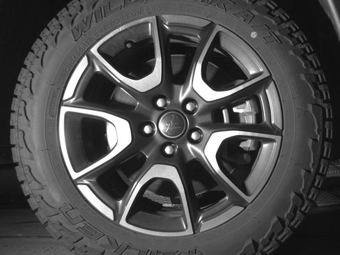 Used 2025 Jeep Compass Trailhawk image 13