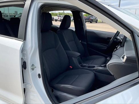 Used 2023 Toyota Corolla LE image 8