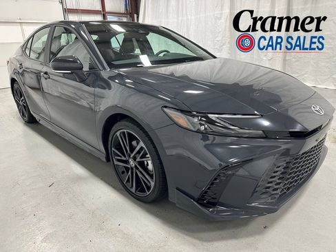 Used 2025 Toyota Camry XSE image 1