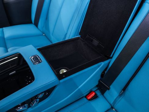 Used 2023 Rolls-Royce Phantom Sedan image 25