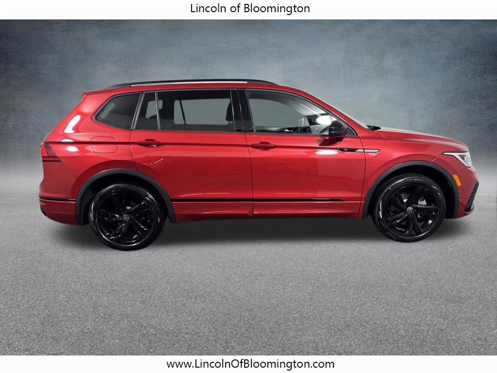 Used 2024 Volkswagen Tiguan SE R-Line AWD/4WD image 7