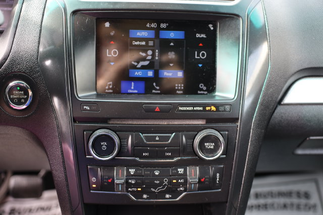 Used 2017 Ford Explorer XLT w/ Equipment Group 201A FWD image 26