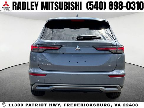 New 2026 Mitsubishi Outlander SE image 19