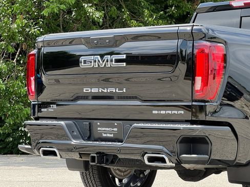 Used 2025 GMC Sierra 1500 Denali Ultimate AWD/4WD image 11
