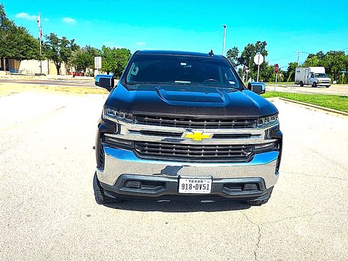Used 2019 Chevrolet Silverado 1500 LT w/ Texas Edition RWD image 2