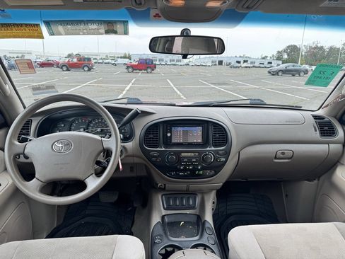 Used 2007 Toyota Sequoia SR5 image 22