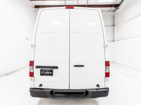 Used 2020 Nissan NV 2500 SV RWD image 6