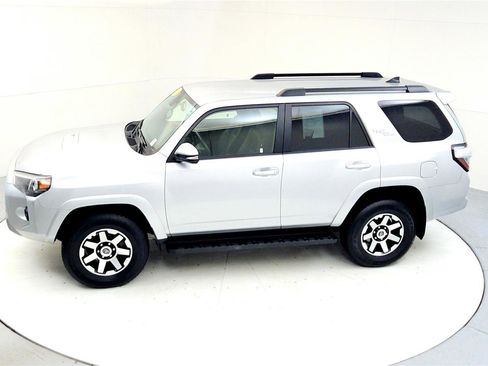 Certified 2024 Toyota 4Runner TRD Off-Road Premium image 15