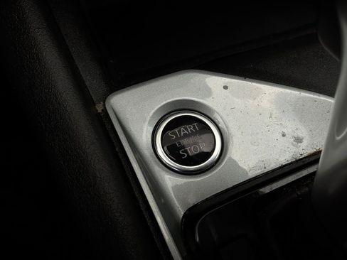 Used 2025 Nissan Altima 2.5 SV FWD image 24