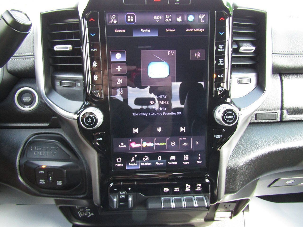 Used 2026 RAM 2500 Laramie AWD/4WD image 12