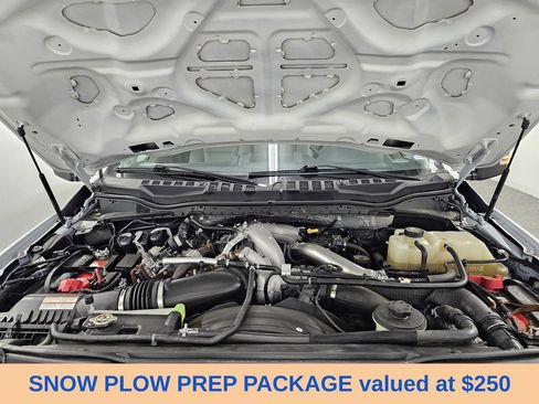 Used 2022 Ford F550 4x4 Crew Cab Super Duty w/ Power Equipment Group image 11