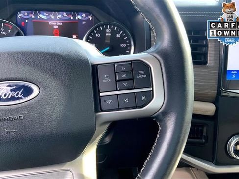 Used 2024 Ford Expedition Limited image 19