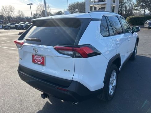 Used 2020 Toyota RAV4 XLE image 5