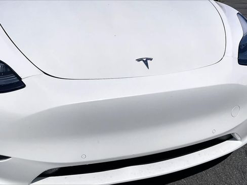 Used 2021 Tesla Model Y Long Range AWD/4WD image 27