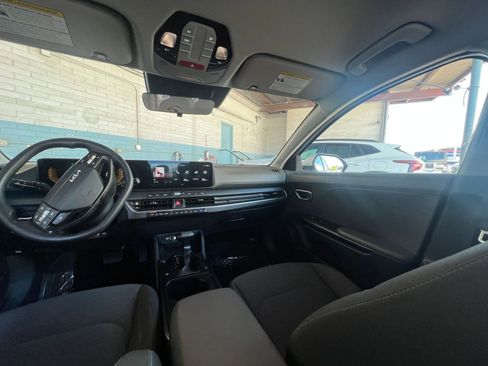 Used 2025 Kia K4 LXS FWD image 35