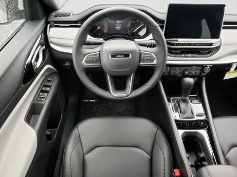 New 2026 Jeep Compass Limited AWD/4WD image 9