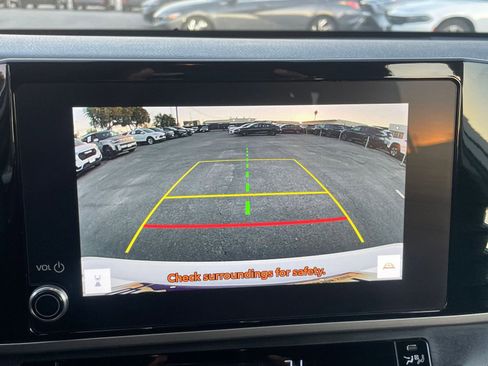 Used 2025 Toyota Camry LE image 17