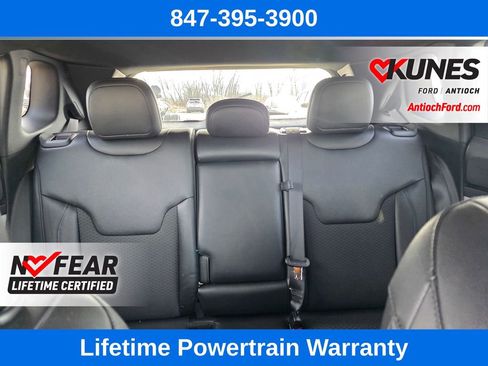 Used 2025 Jeep Compass Latitude image 31